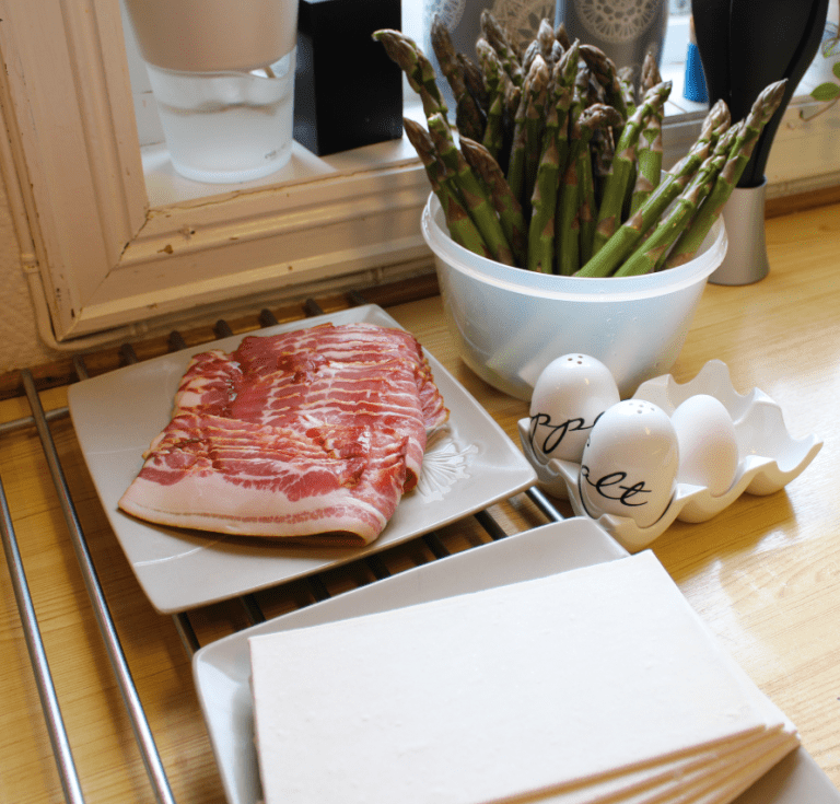 Bacon- og butterdeigssurret asparges - Ingredienser