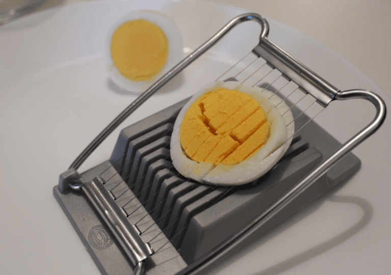 Eggesalat - Dele egg