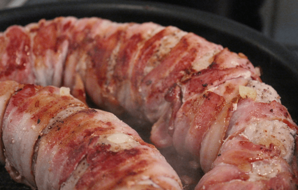 Fylt svin - surr med bacon